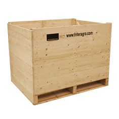 wooden storage box for storages with forced ventilation system